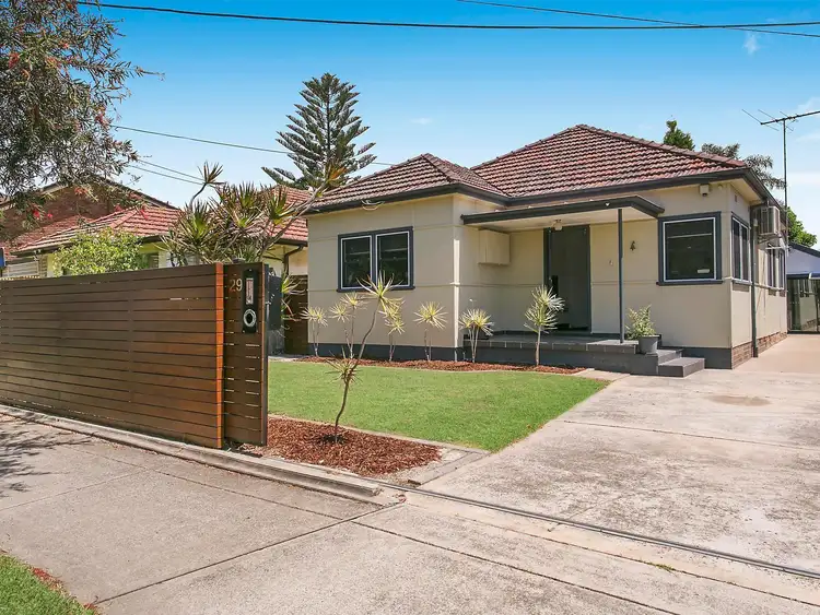 29 Canarys Road, Roselands NSW 2196