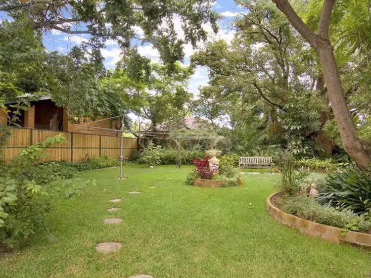 11 Besborough Avenue, Bexley NSW 2207