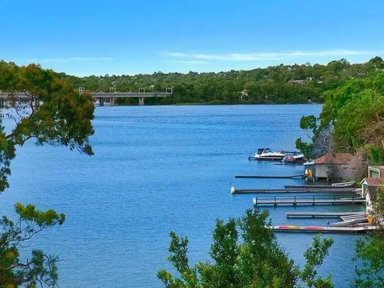 7 Raymond Street, Oatley NSW 2223