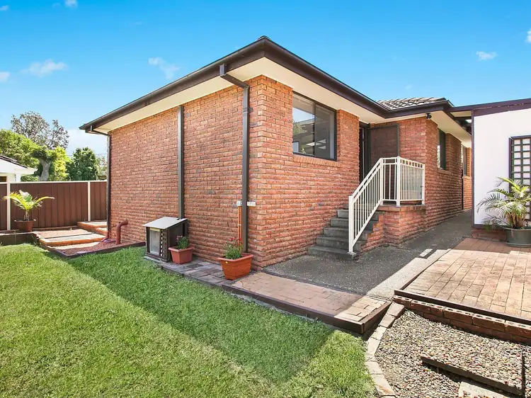 2/33 Delves Street, Mortdale NSW 2223