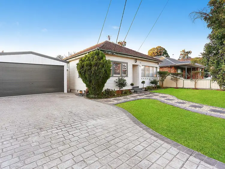 32 Haig Avenue, Georges Hall NSW 2198