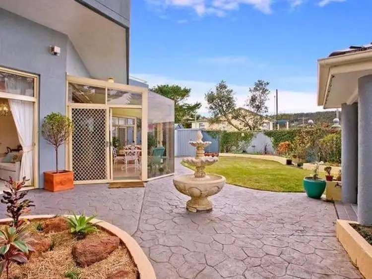 1/21 North Avoca Parade, North Avoca NSW 2260