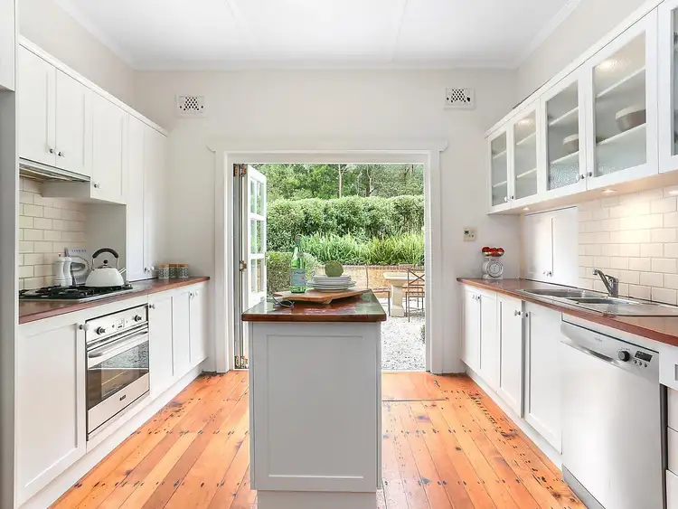 Fifth view of Homely house listing, 2 De Villiers Avenue, Chatswood NSW 2067
