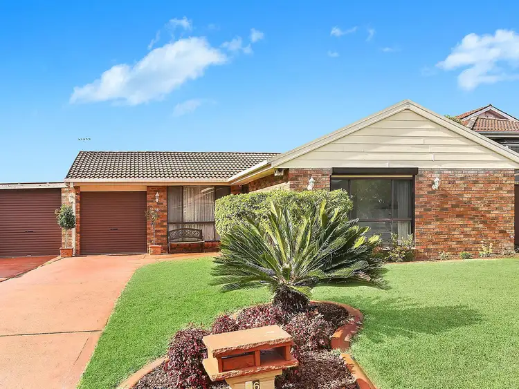 16 Moorhouse Crescent, Edensor Park NSW 2176