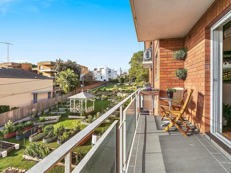Second view of Homely apartment listing, 4/115 Queenscliff Road, Queenscliff NSW 2096