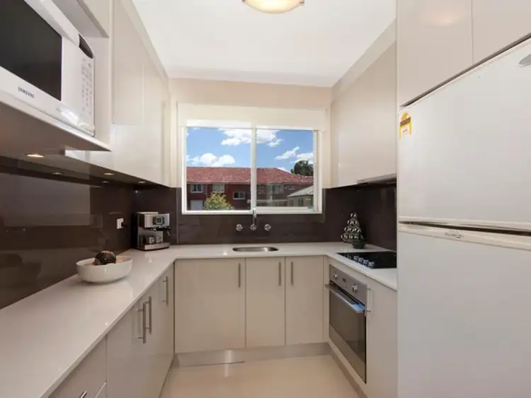 Third view of Homely apartment listing, 4/115 Queenscliff Road, Queenscliff NSW 2096