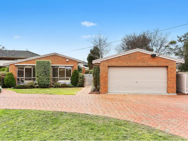 Second view of Homely unit listing, 1/7 Hakea Court, Mount Waverley VIC 3149