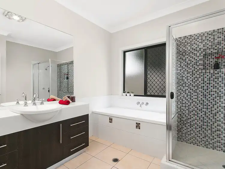 Fifth view of Homely house listing, 8 Ravensbourne Close, Parkinson QLD 4115