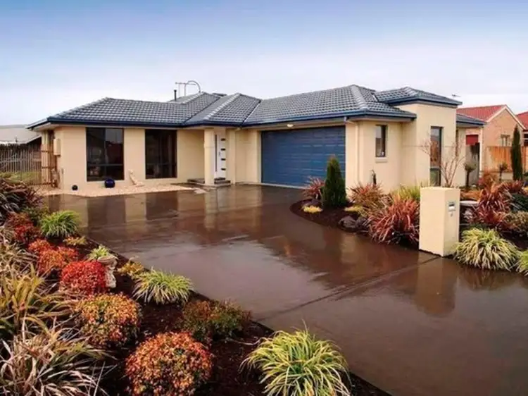 6 Sarson Street, Gungahlin ACT 2912
