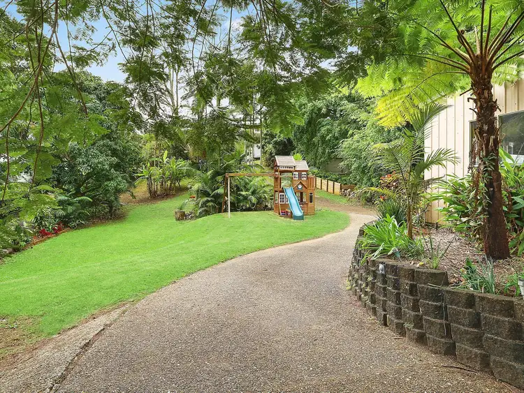 18 Dinmore Street, Woombye QLD 4559