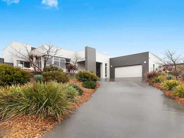 23 Myrtle Close, Jerrabomberra NSW 2619