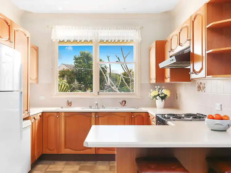 Third view of Homely villa listing, 3/10 Oldham Crescent, Dolls Point NSW 2219