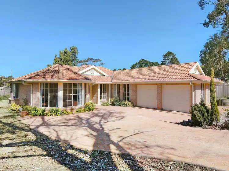 12 Kitchener Avenue, Wentworth Falls NSW 2782