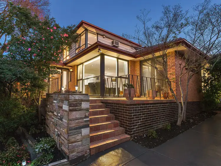 24 Lynden Grove, Mount Waverley VIC 3149