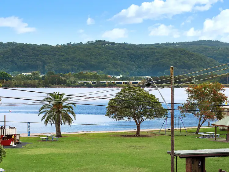 3/14 Lynn Avenue, Point Frederick NSW 2250