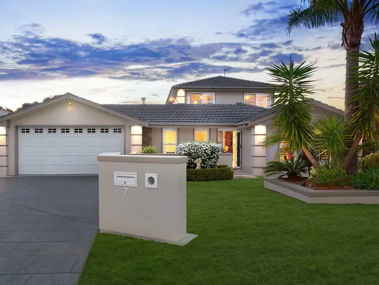 7 Flemington Close, Casula NSW 2170