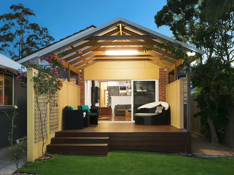 2 Milson Parade, Normanhurst NSW 2076