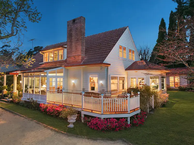 80 Waratah Road, Wentworth Falls NSW 2782