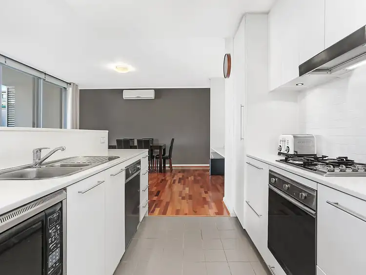 205/8 Shoreline Drive, Rhodes NSW 2138