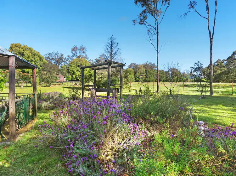 98 Evans Road, Cabarlah QLD 4352