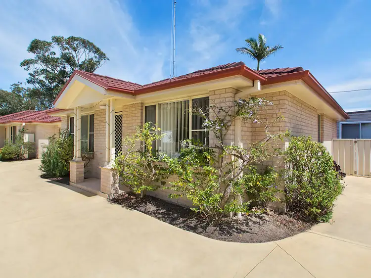 Main view of Homely villa listing, 2/107 Lockyer Street, Adamstown NSW 2289