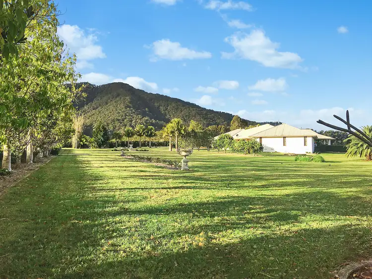 310 Crossmaglen Road, Bonville NSW 2450