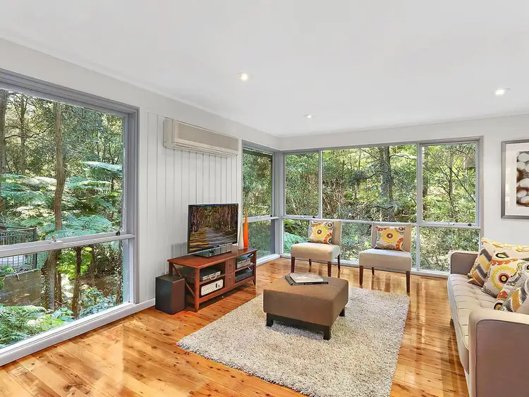 24 Elegans Avenue, St Ives NSW 2075
