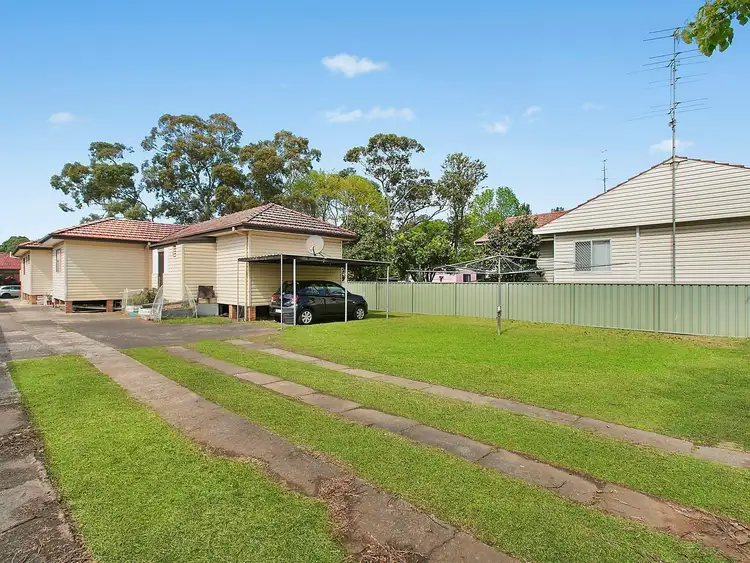 Fourth view of Homely block of units listing, 12 Arrow Avenue, Figtree NSW 2525