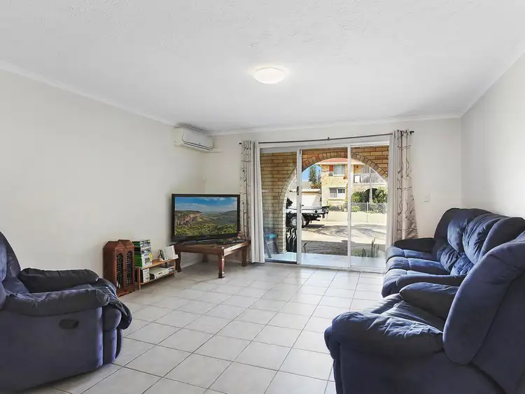 3/10 Christina Court, Mermaid Waters QLD 4218