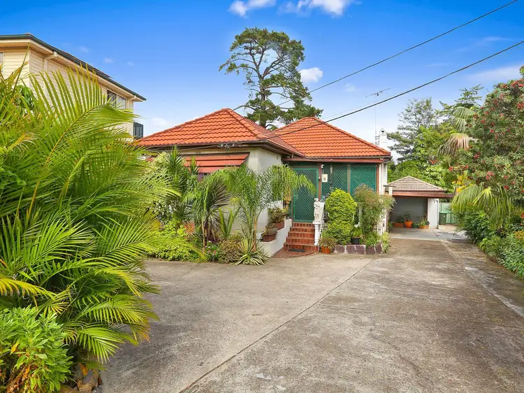 44 Carrisbrook Avenue, Punchbowl NSW 2196