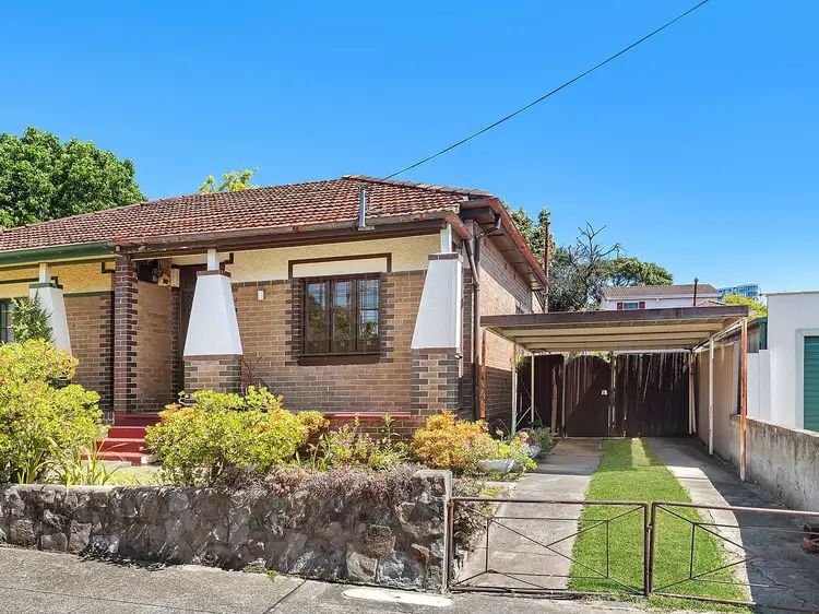 8 Green Street, Tempe NSW 2044
