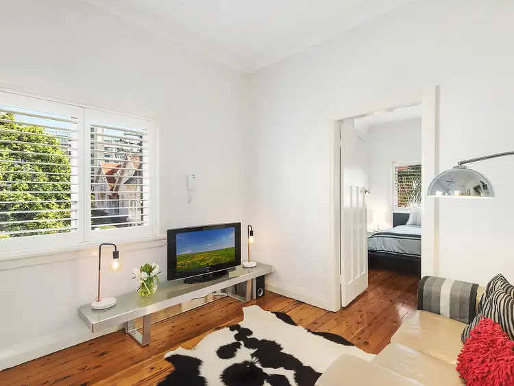 Third view of Homely apartment listing, 3/2 Wallaringa Avenue, Neutral Bay NSW 2089