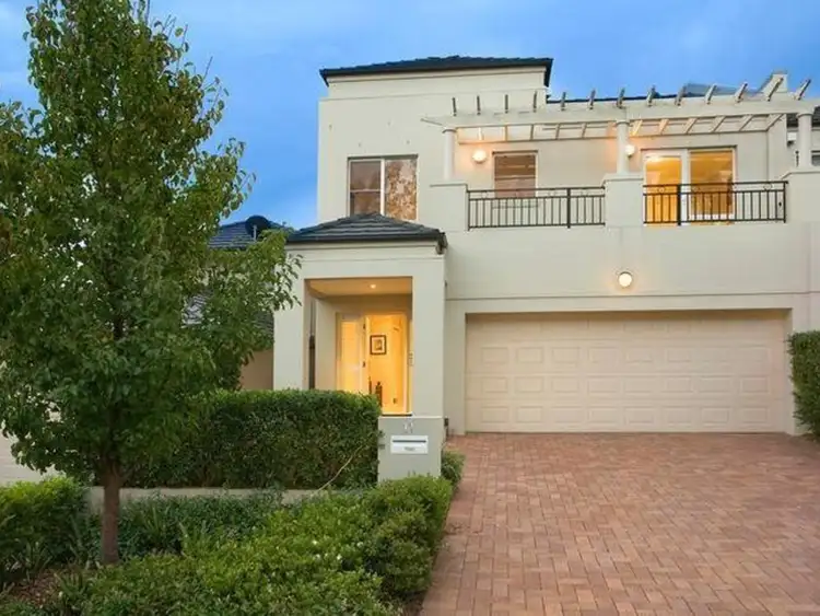 11 Linden Way, Bella Vista NSW 2153