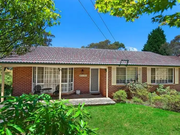 14 Bass Road, Wentworth Falls NSW 2782