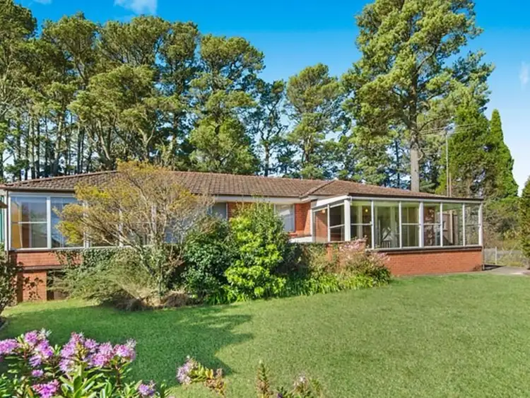 102 Blaxland Road, Wentworth Falls NSW 2782
