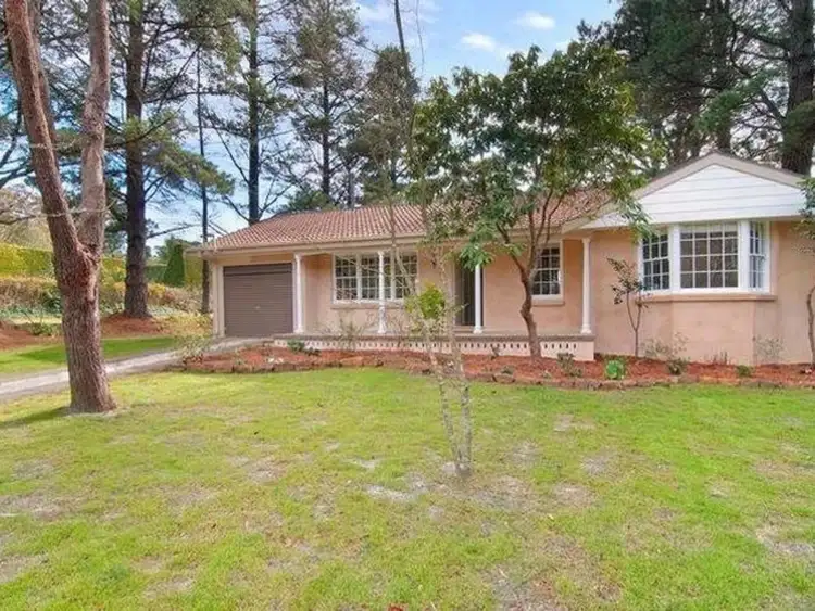 23 Beatty Road, Wentworth Falls NSW 2782