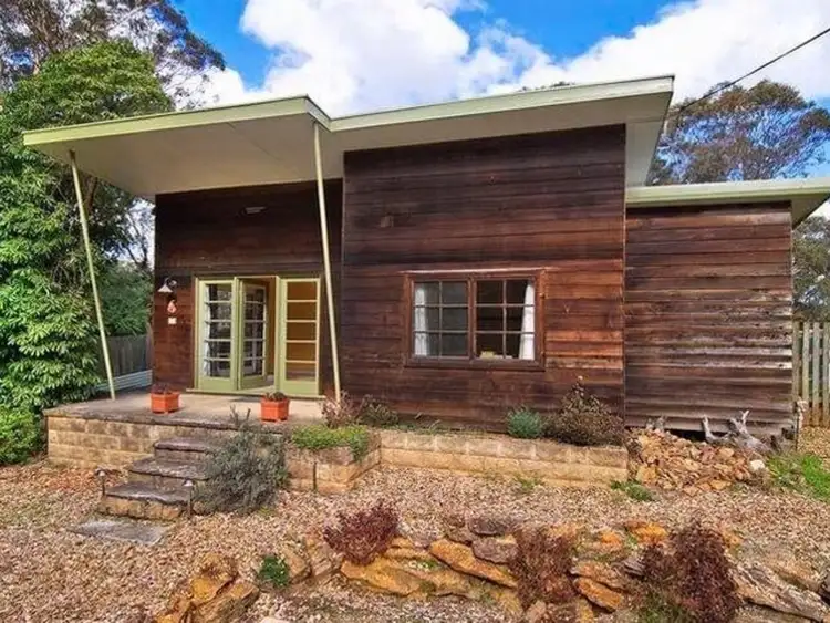 65 Lawson View Road, Wentworth Falls NSW 2782