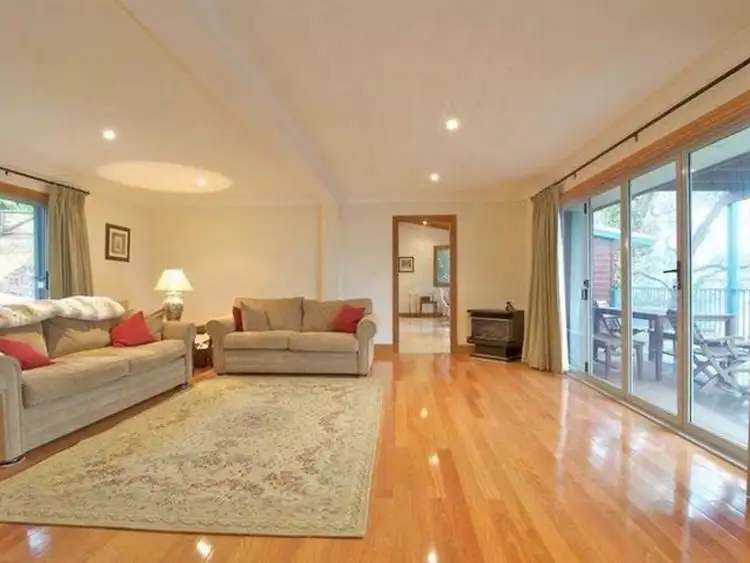 21 Henderson Road, Wentworth Falls NSW 2782