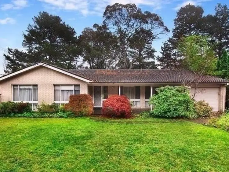 98 Blaxland Road, Wentworth Falls NSW 2782