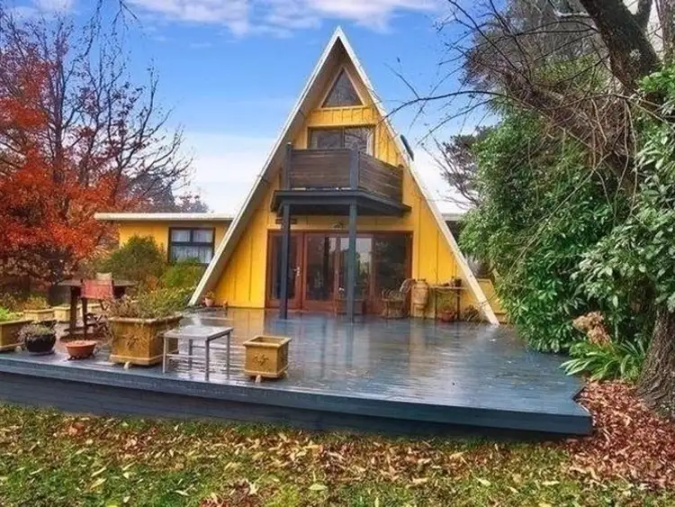 46 Blaxland Road, Wentworth Falls NSW 2782