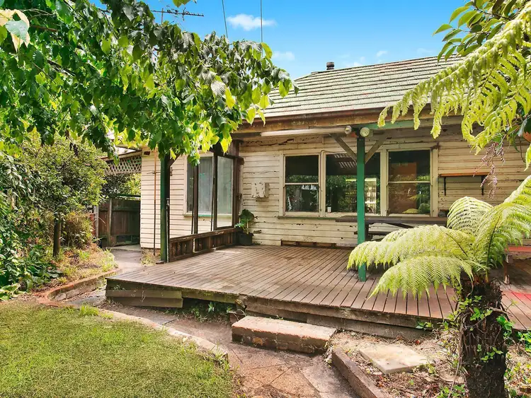 5 Bermuka Avenue, Wentworth Falls NSW 2782