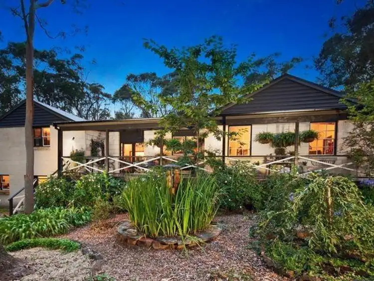 15 Anderson Avenue, Bullaburra NSW 2784