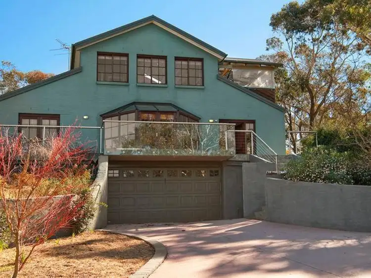 40 Flora Street, Wentworth Falls NSW 2782