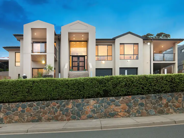 15 Van Praag Place, Gordon ACT 2906