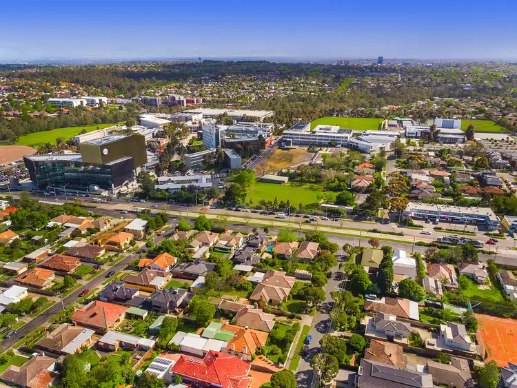 Fifth view of Homely house listing, 2 Bennett Street, Burwood VIC 3125