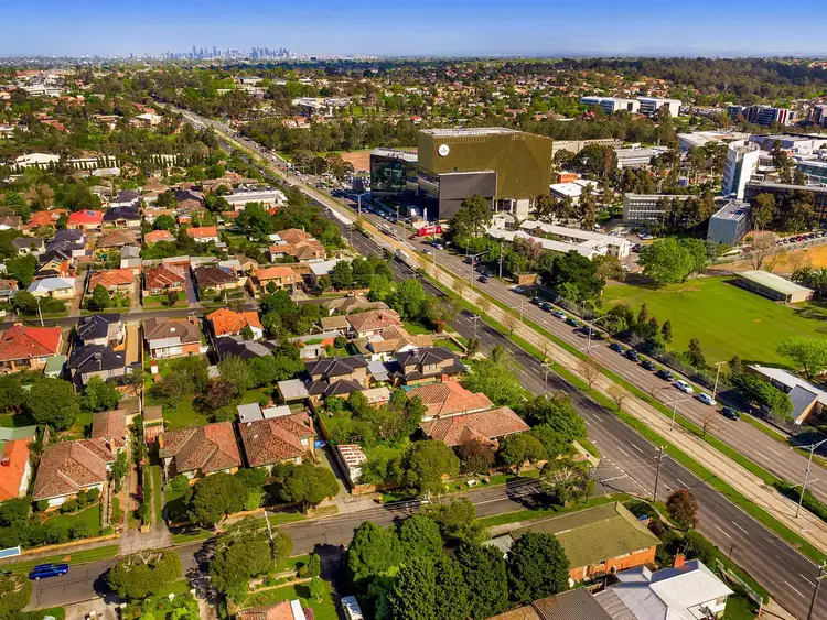 Sixth view of Homely house listing, 2 Bennett Street, Burwood VIC 3125