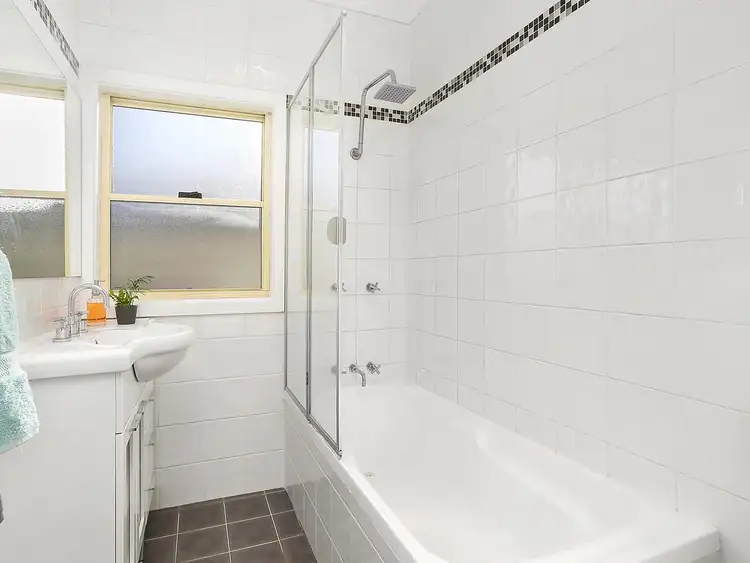 Fifth view of Homely house listing, 2 Adina Street, Seven Hills NSW 2147