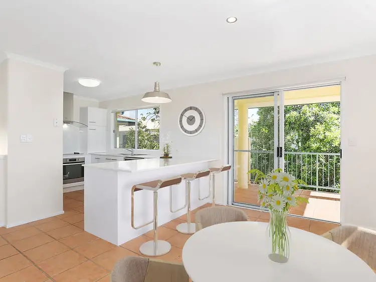 4/8 Advance Place, Sunrise Beach QLD 4567