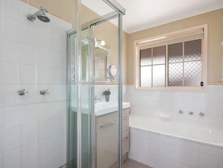 Sixth view of Homely house listing, 17 Burraly Court, Ngunnawal ACT 2913