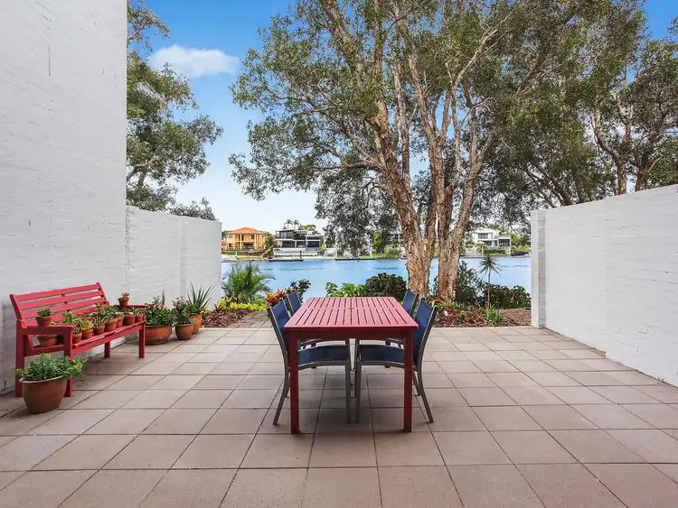 33/7 Campbell Street, Bundall QLD 4217